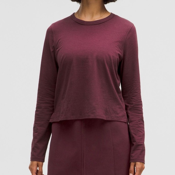 566. Lululemon Classic-Fit Cotton-Blend Long Sleeve sizes Sleeve in garnet red - Picture 1 of 7
